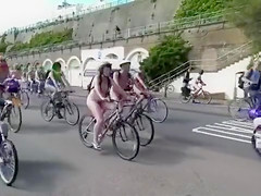 Uncommon footage of the world exposed bike ride