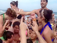 Sexiest cuties of the beach are the stars of the day!