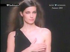 Supermodel bra buddies compilation on the runway