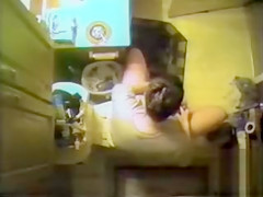 Voyeur places a livecam above the lavatory and sees his mommy peeing