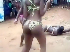 Her gazoo is gorgeous overweight, yet this babe dances like mad