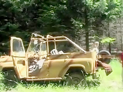 Superlatively Good Outdoor, Pair porn scene