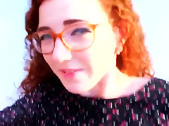 Hawt redhead screwed on car