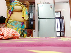 punjabi bhabhi from amritsar changing mms