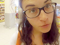 Livecam teaser shopping pez toys   sangria