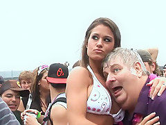 Day Time Spring Break Contest and Beach Party - SpringbreakLife