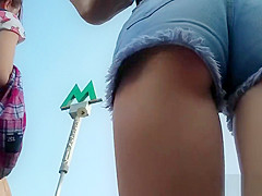 Honeys With A Hawt Booties