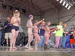 Giant Dilettante Juicy T Contest At Abate Of Iowa 2016 - NebraskaCoeds