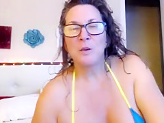 Aged exhibitionist frankie with bush and kinky wants