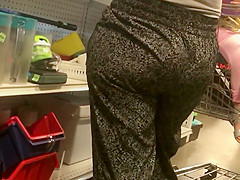 Goodwill Hunting: Jiggly Latin Chick & Legal Age Teenager PAWG