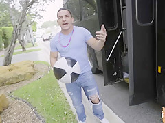 Arya Fae gives a stripshow in the car