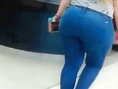 I crave to ejaculate that booty