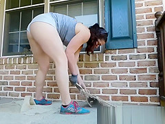 spying on a 38-year-old mother i'd like to fuck working on her front porch