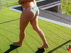 HOTTY ON VACATIONS LOVE TO TEASE HER BF SHOWING OFF HER LARGE MUFF IN HER FRESH BIKINI