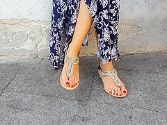 her ideal feets hot lengthy feets red toes