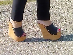 eighteen cm cork wedges and ice