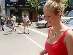 Tiny talk with dumb blonde dog owner