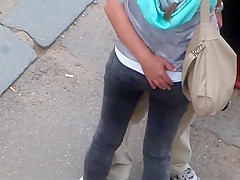 Watching how a sexy wazoo acquires grabbed