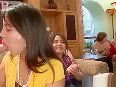 OMG my fiance engulfing strippers 10-Pounder