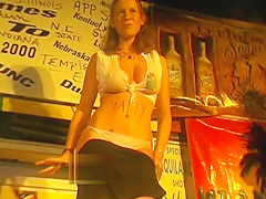 [HD] Beauty next door having joy at Spring Break