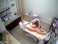 Woman doing depilation on her cum-hole