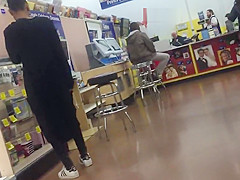 Redbone with a giant bubble a-hole