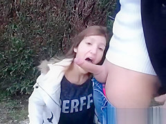 Legal Age Teenager dark brown blow job in garden